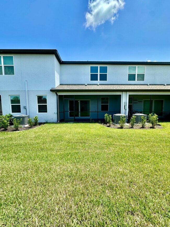 Building Photo - 5425 Tripoli Dr