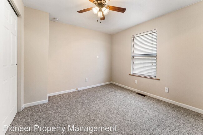 Building Photo - 3 br, 1 bath House - 3460 S. Marion St.