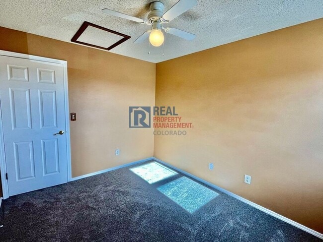 Building Photo - 4730 Cove Ct