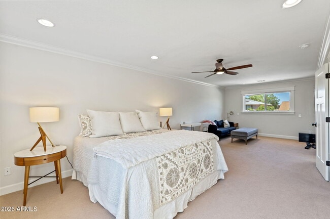 Building Photo - 8308 E Valley View Rd