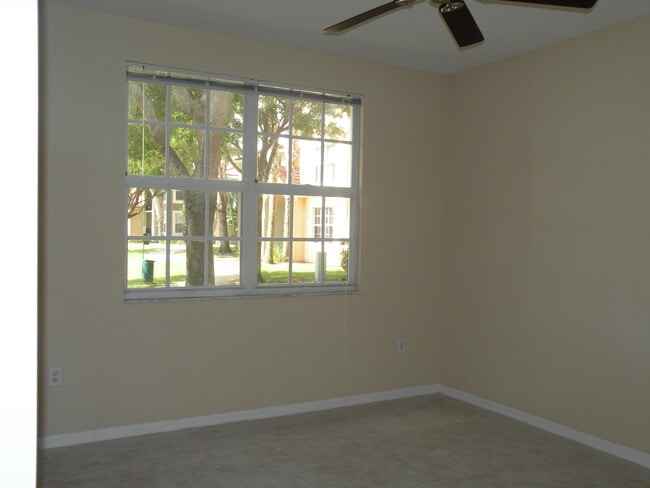 Building Photo - 15025 Michelangelo Blvd