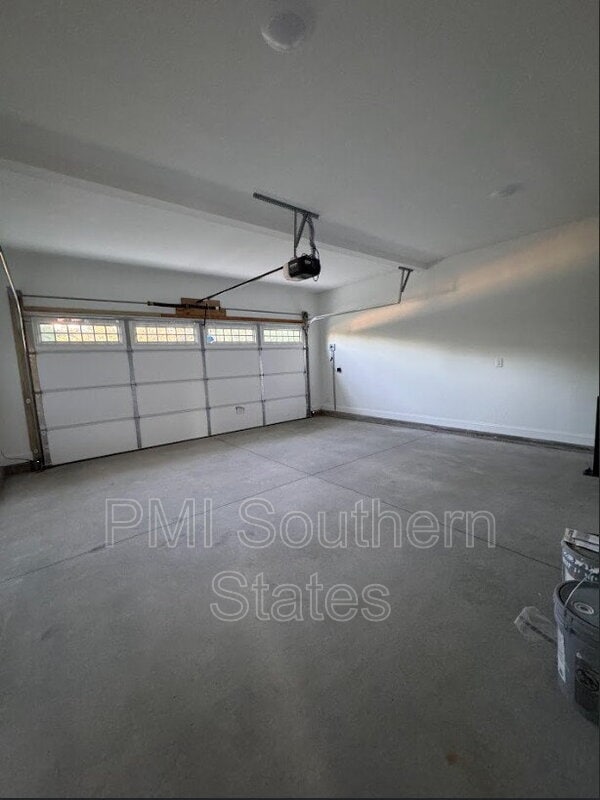 Building Photo - 37 Snowmill Rd