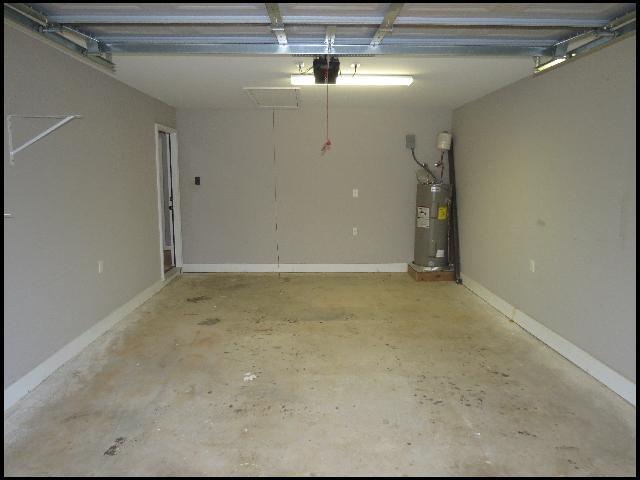 Building Photo - 3323 Moss Creek Dr