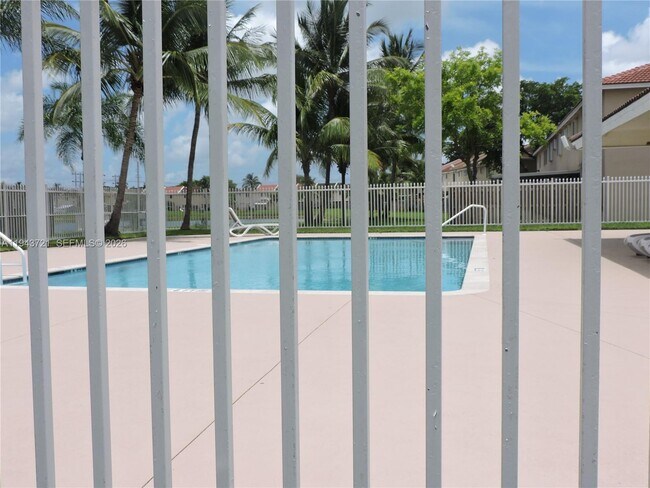 Building Photo - 17975 SW 140th Ct