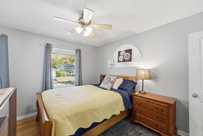 Building Photo - 6502 Allison Ave