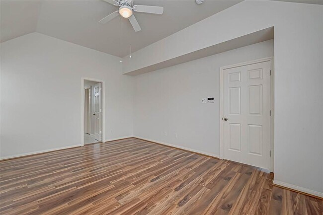 Building Photo - 6031 Bradworthy Dr