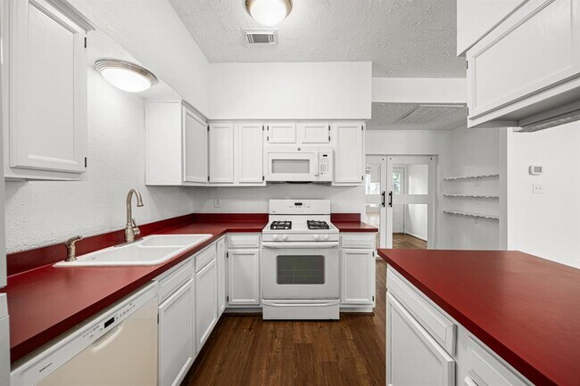 Building Photo - 19307 Gladewater Ct