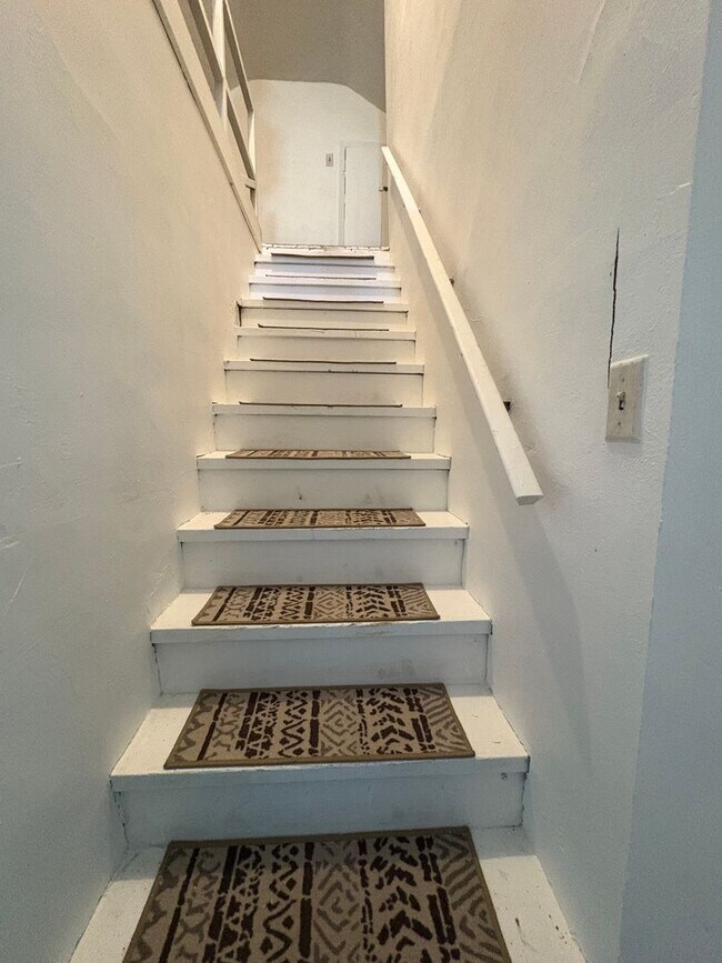 Building Photo - 3 Bedroom/1 Bath Home in Dayton