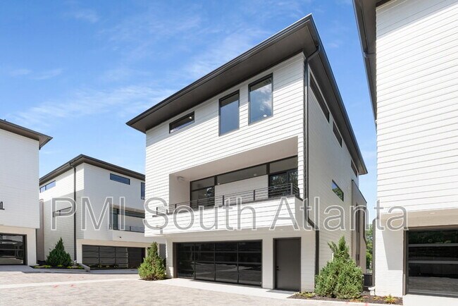 Building Photo - 194 E Lake Terrace SE