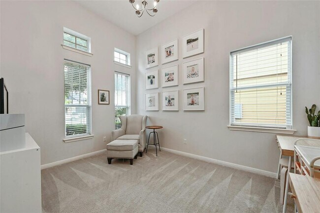 Building Photo - 130 Farm House Rd