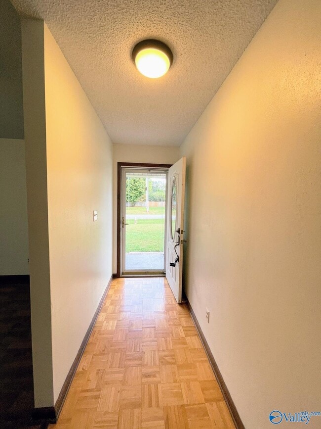Building Photo - 112 Hazelwood Dr