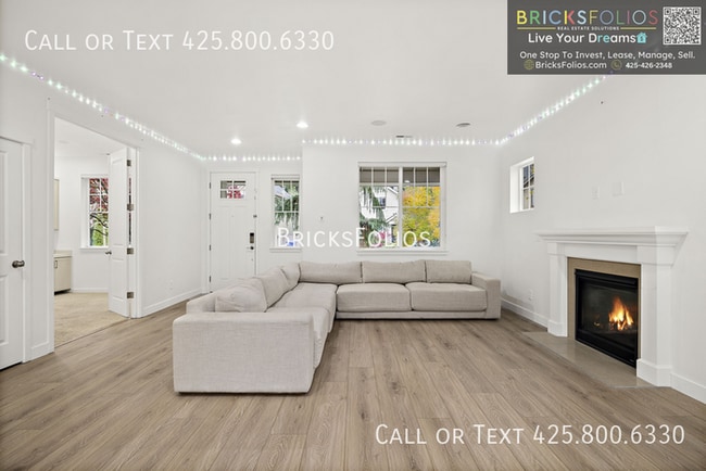 Building Photo - Luxury Corner-Lot Home in Redmond Ridge Ea...