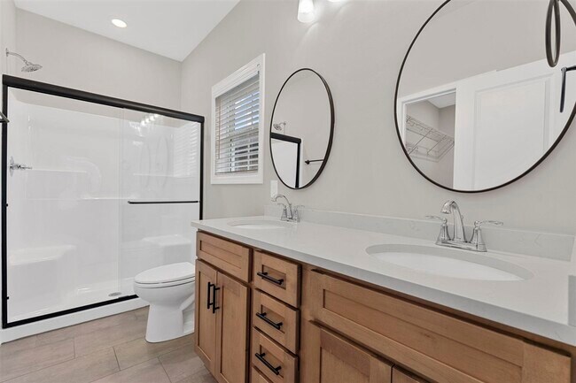 Building Photo - 1156 Shallowford St