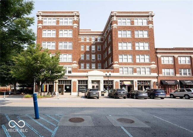 Building Photo - 425 1/2 Massachusetts Ave