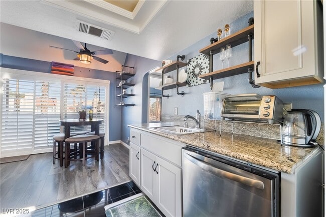 Building Photo - 4391 Gannet Cir