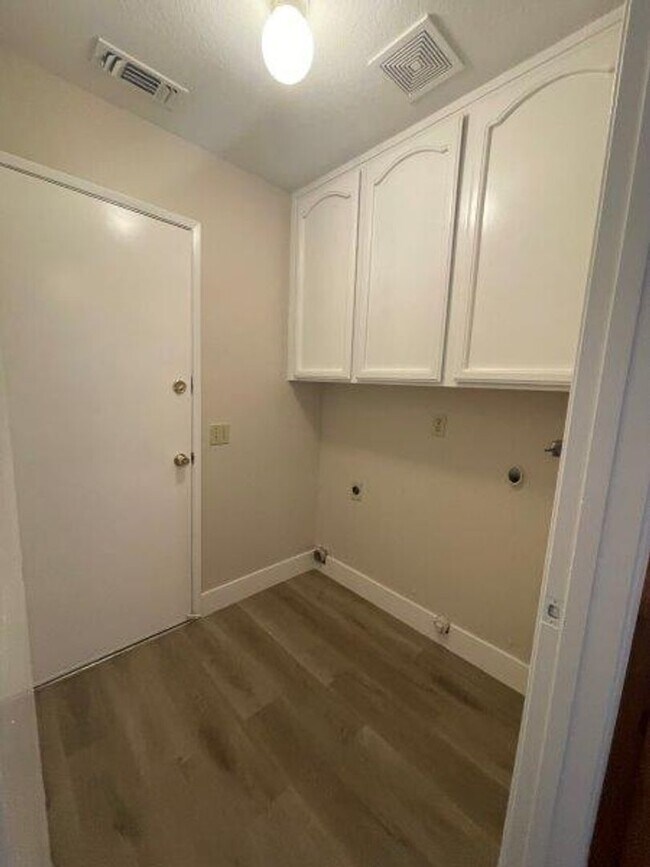 Building Photo - Fantastic 3 Bedroom in Natomas