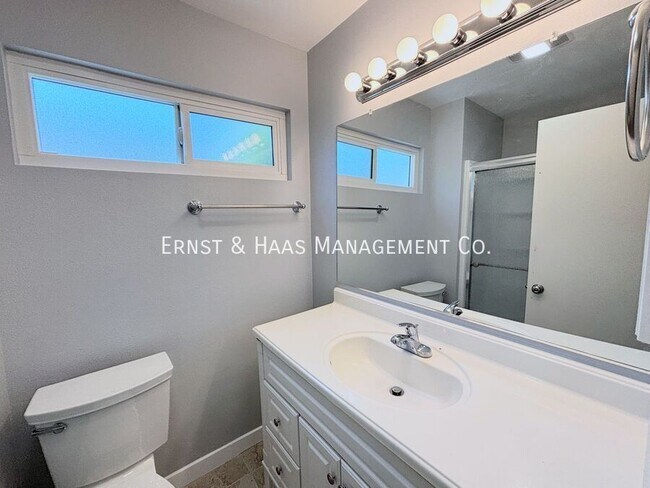 Building Photo - 11353 Agnes St