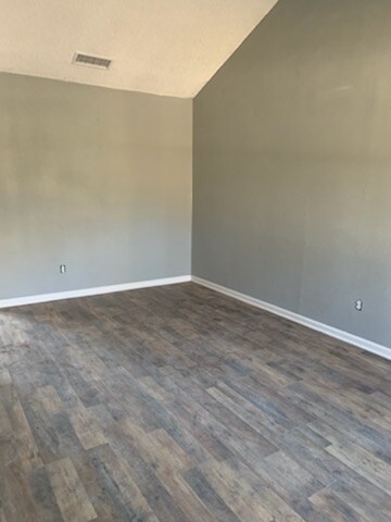 Building Photo - 1509 Shady Ln