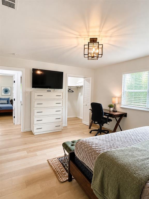 Building Photo - 1705 Cricket Hollow Dr