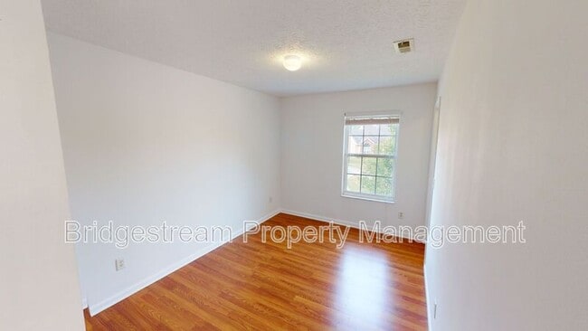Building Photo - 355 Bishea Ct