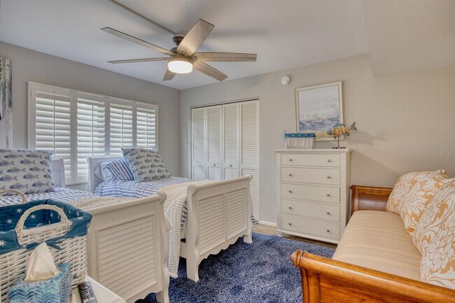 Building Photo - 5640 Golf Pointe Dr