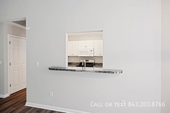 Building Photo - 9318 Ayscough Rd
