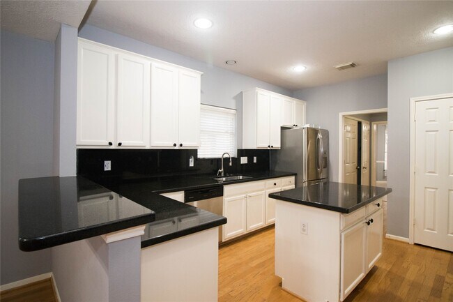 Building Photo - 310 Cheddington Dr