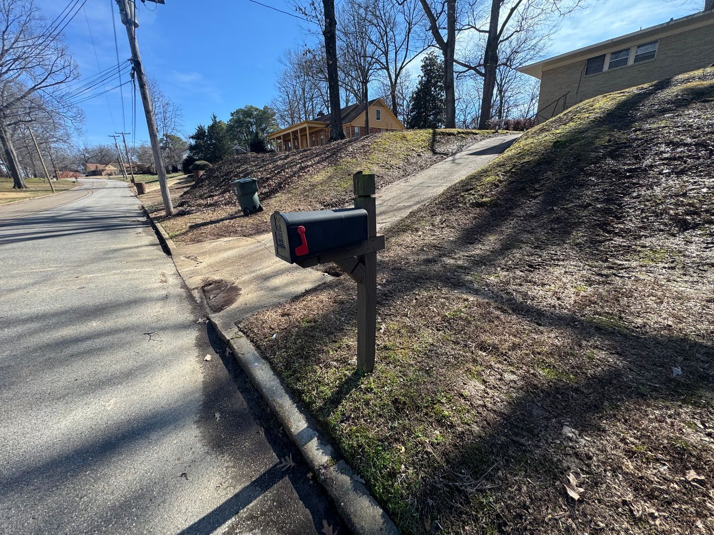 Building Photo - 1251 Singing Trees Dr