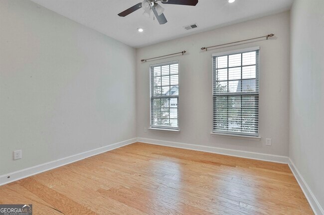 Building Photo - 330 Elkins Pl