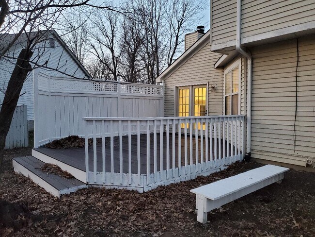 Building Photo - 6423 Plankton Dr