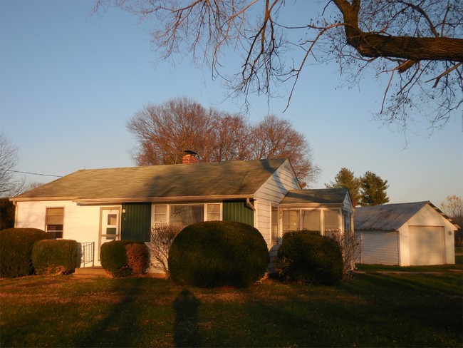 Building Photo - 6 Pleasant Grove Rd