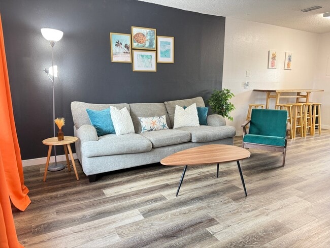 Building Photo - 4590 76th Ave N