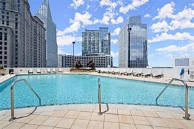 Building Photo - 1 Bedroom + 1 Bath with Views of Buckhead!