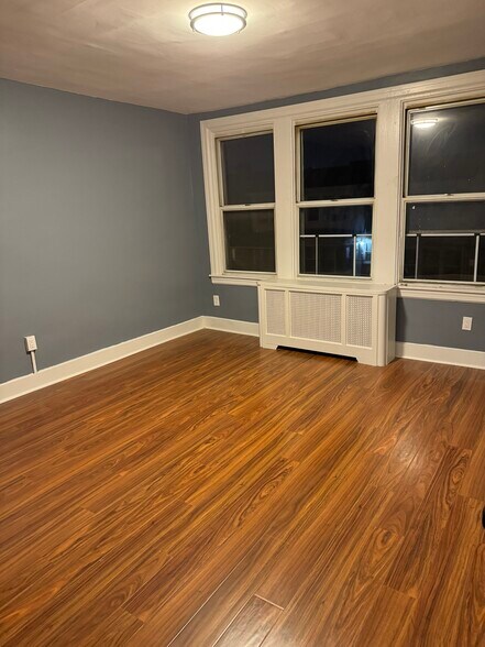 Building Photo - 6527 Guyer Ave