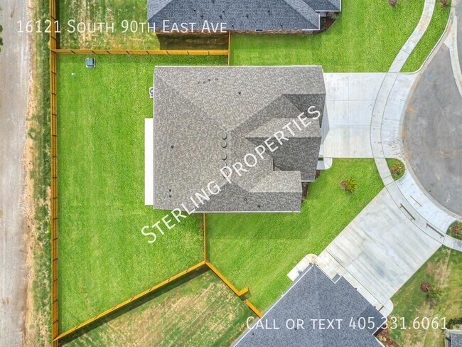 Building Photo - 16121 S 90th East Ave