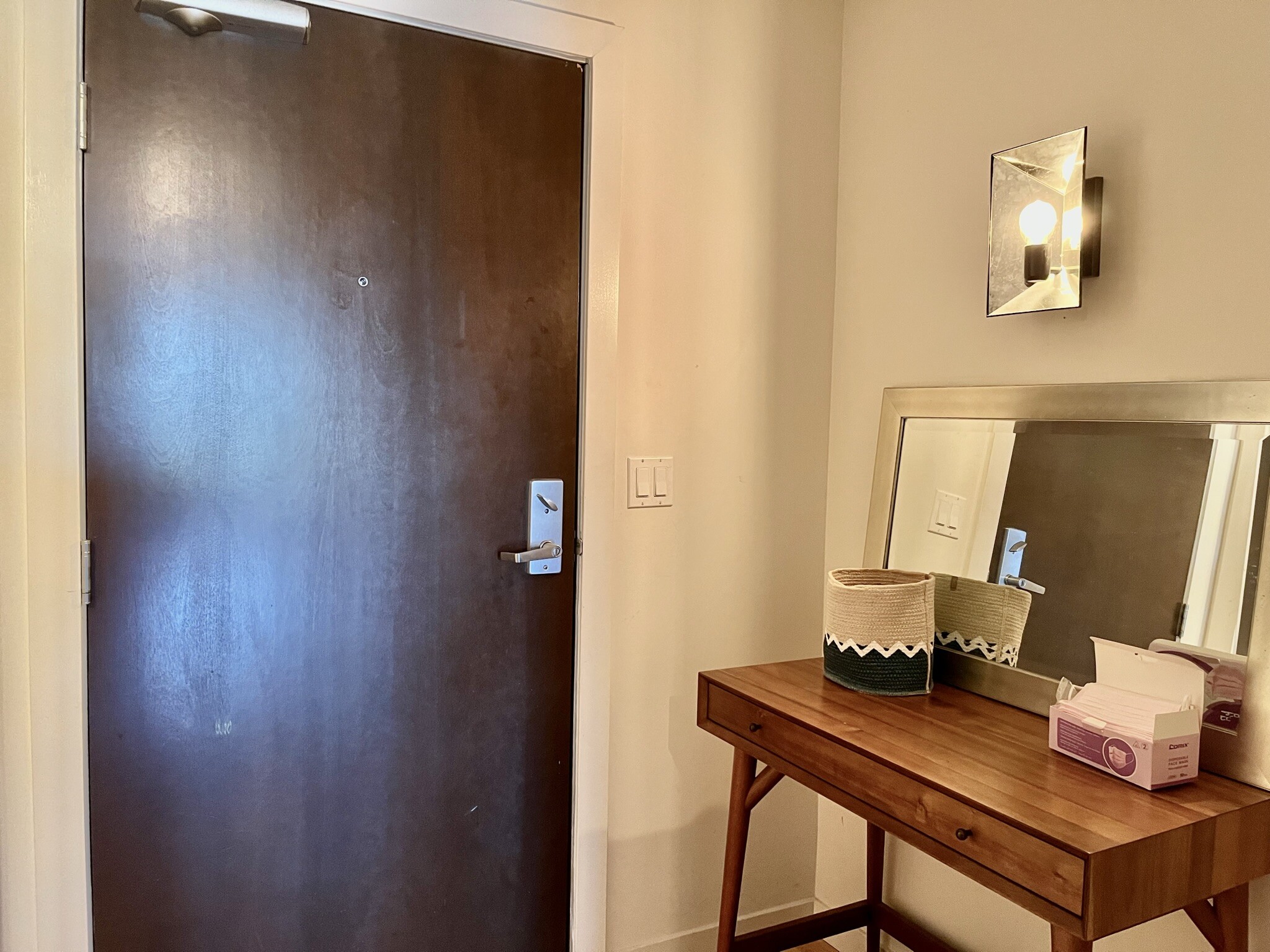 Building Photo - 889 Date St