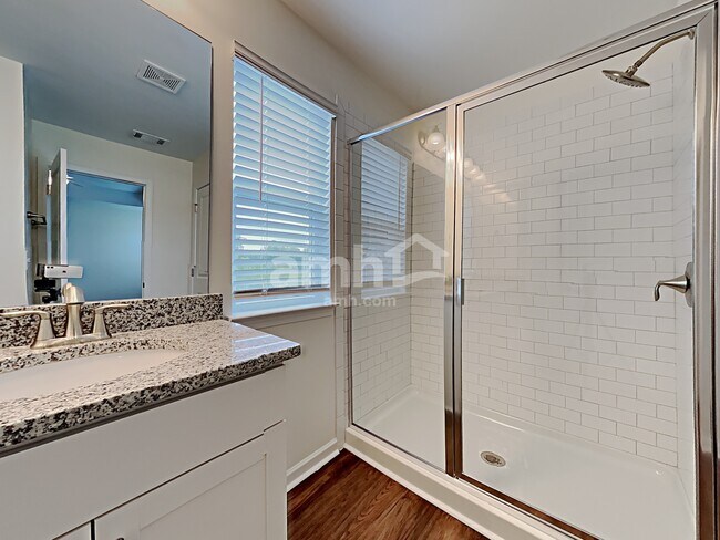 Building Photo - 288 Camp dr