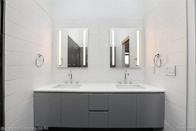 Building Photo - 1454 Townsend St