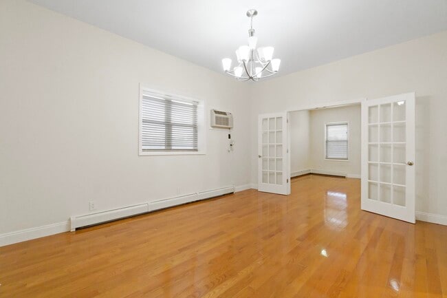 Building Photo - 580-582-582 Gregory Ave