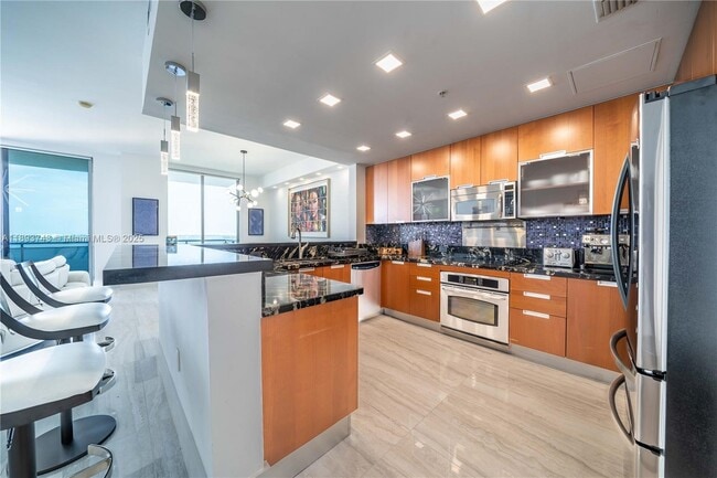 Building Photo - 7901 Hispanola Ave