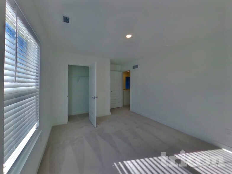 Building Photo - 11904 Moorfield Ln