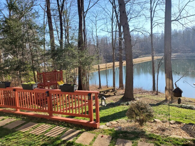 Building Photo - 270 Sawmill Creek Dr