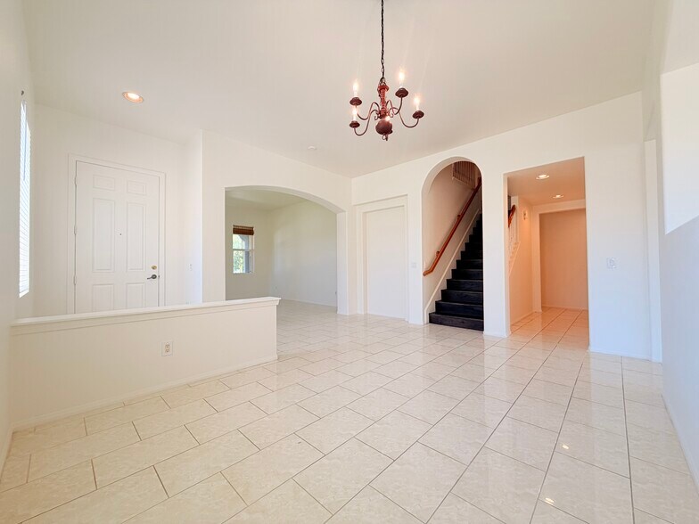 Building Photo - 28330 Linda Vista St
