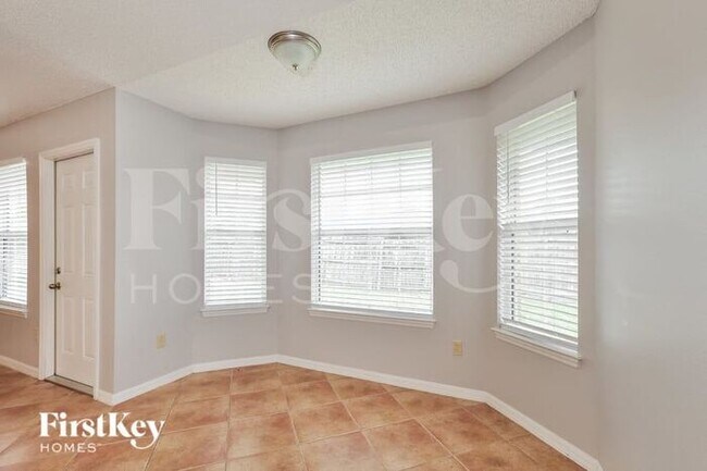 Building Photo - 20 Bickwick Ln