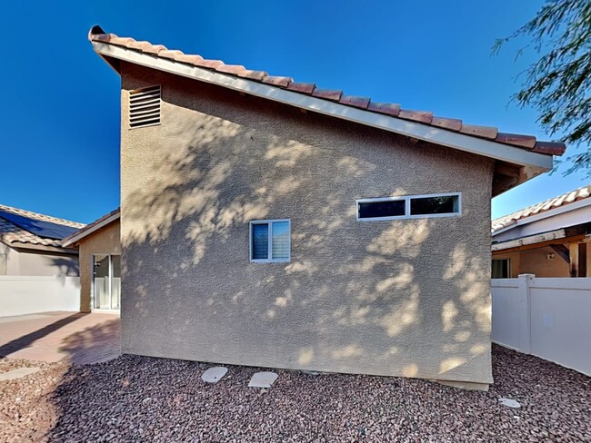 Building Photo - 4921 Sapphire Light St