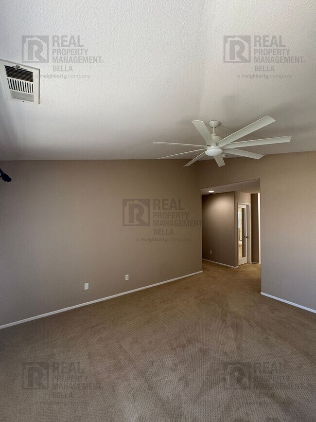 Building Photo - 756 Conlon Dr