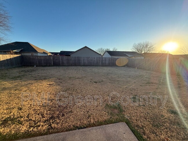 Building Photo - 25934 E 90th St S