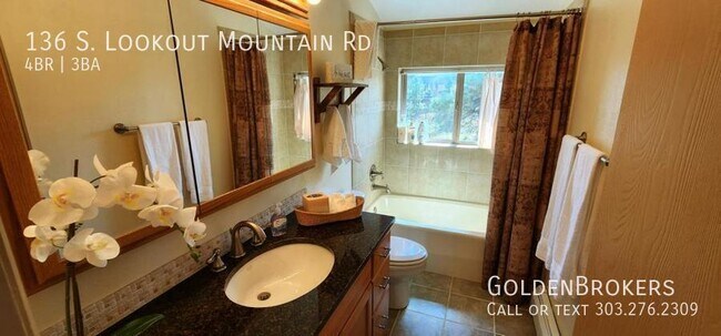 Building Photo - 136 S Lookout Mountain Rd