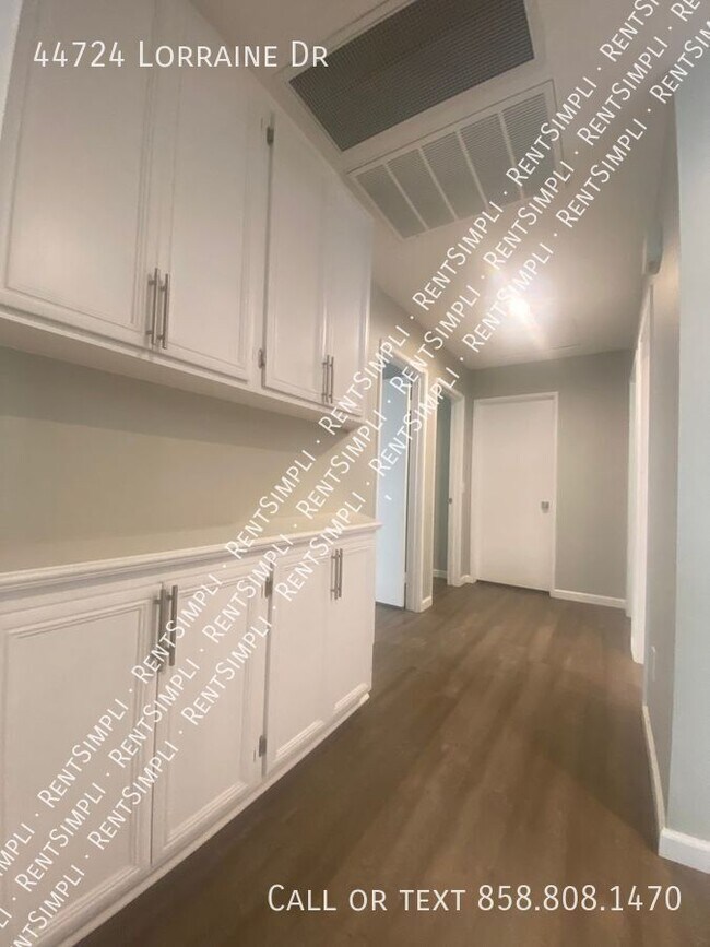 Building Photo - 44724 Lorraine Dr