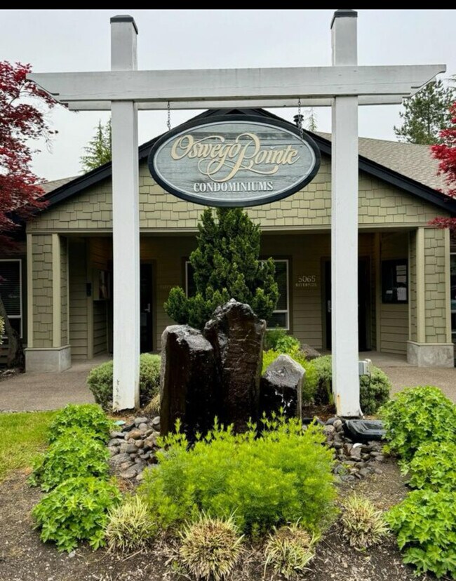 Primary Photo - 5064 Foothills Dr